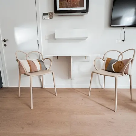 Business 'flow Living' Nomad Appartement Geel